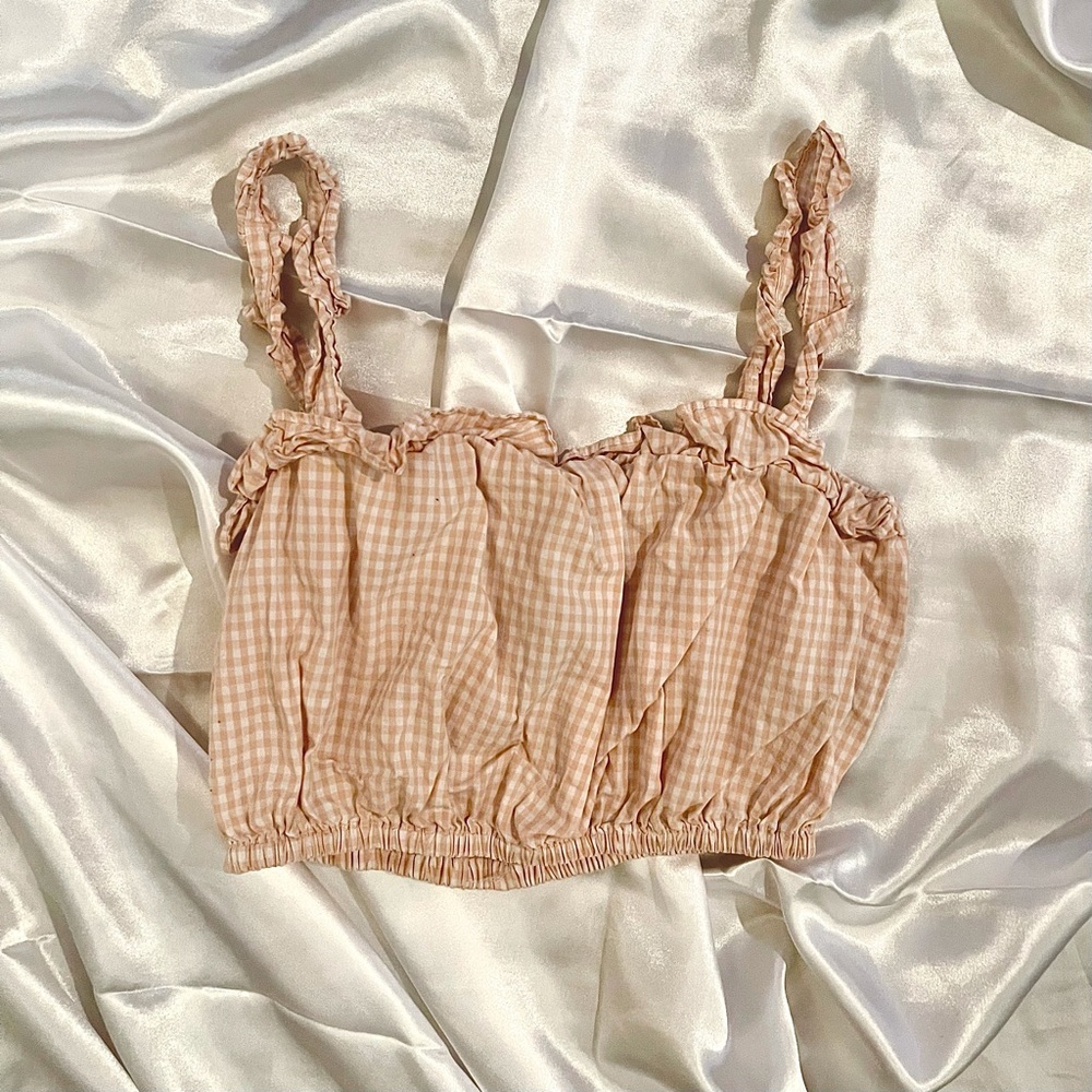 Light pink and white gingham print crop top